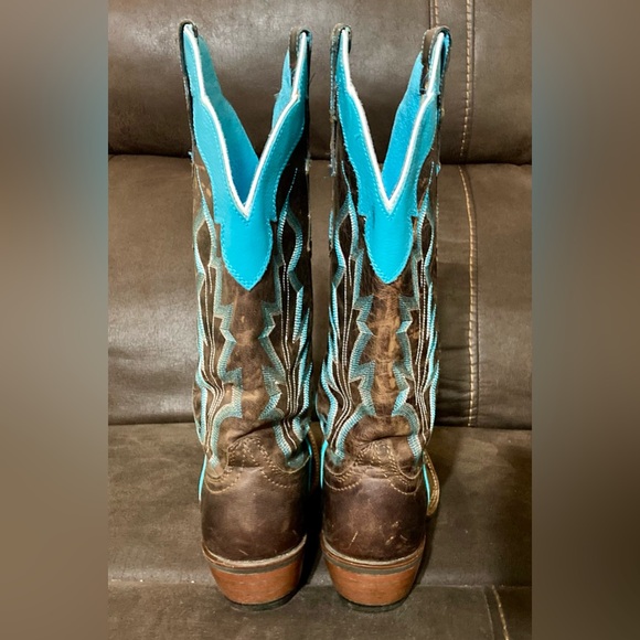 Ariat Caballera Western Boot with Turquoise accents - Picture 3 of 16